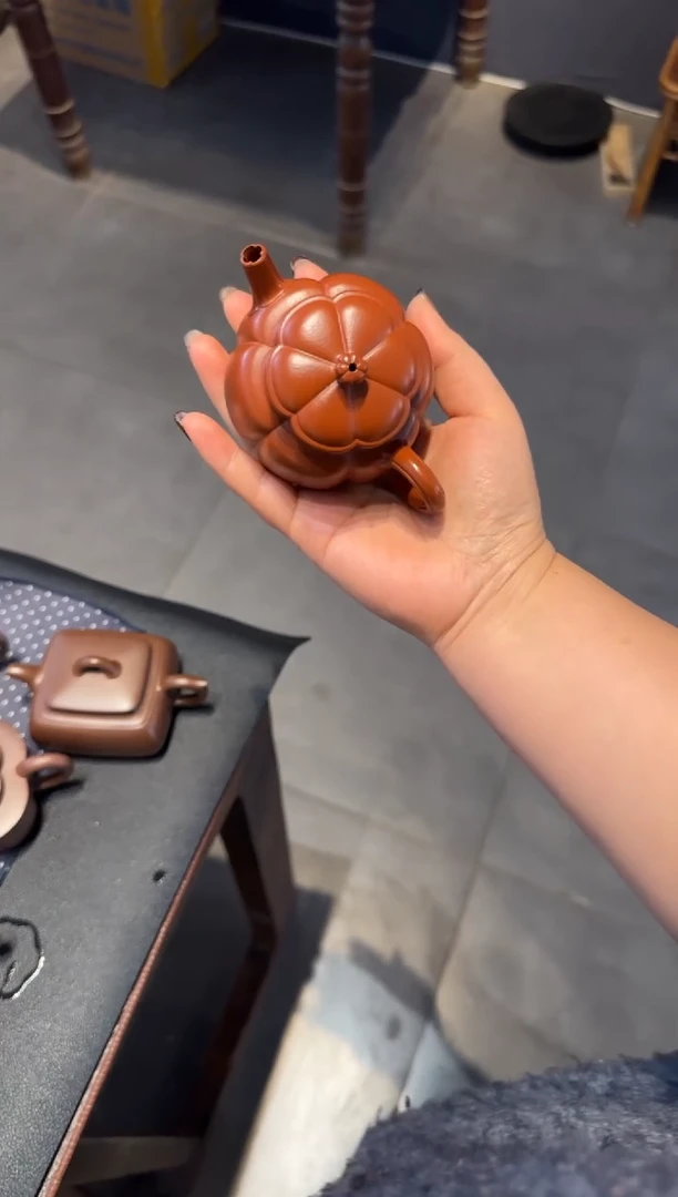 【闪购商品】紫砂茶壶繁花 朱泥