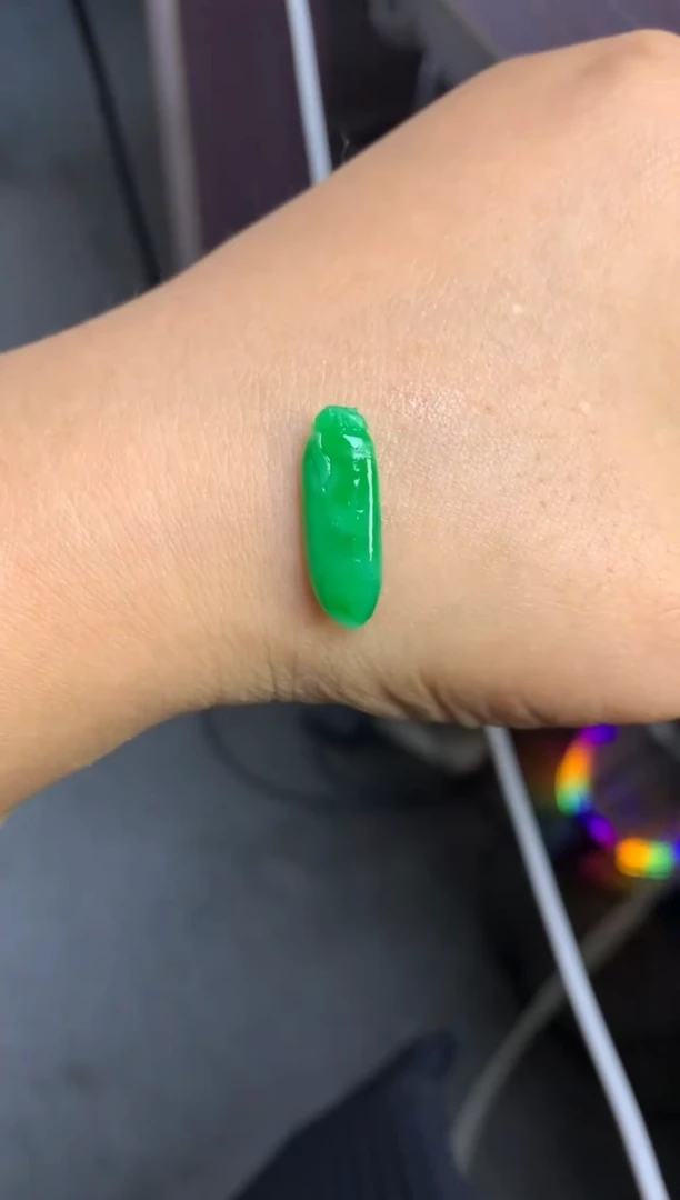 未镶嵌定制翡翠毛货