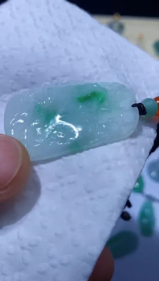 翡翠18K金镶嵌吊坠(不含链)18