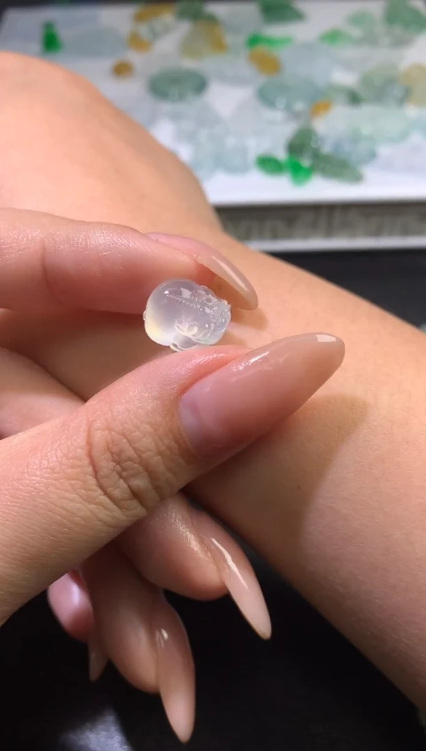 未镶嵌定制翡翠豆***?毛货