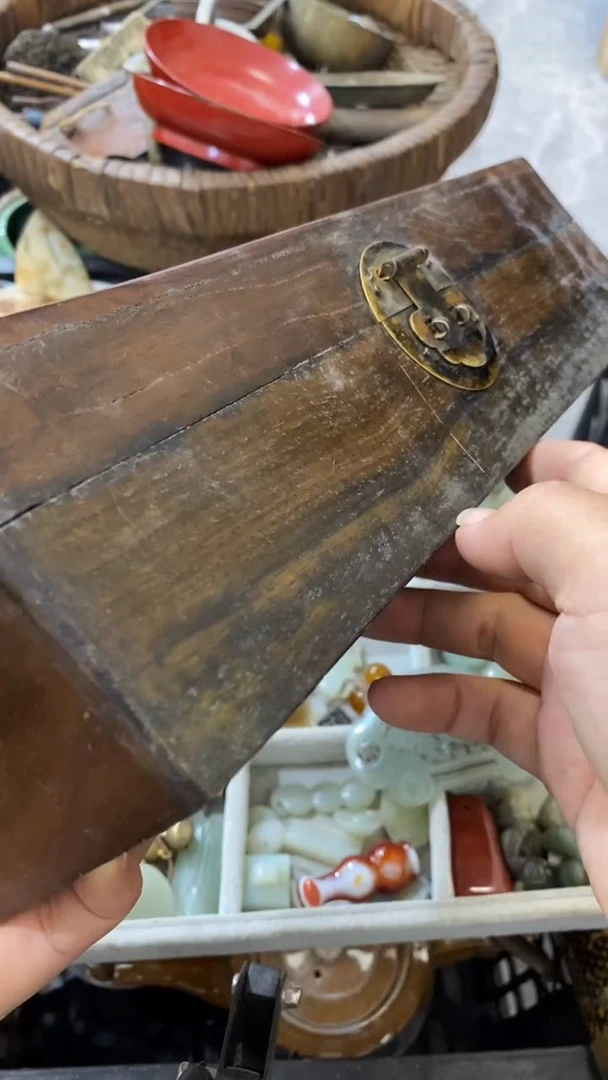 小*建所拍商品均为残品，付款表示默认，不退不换，看好下单，