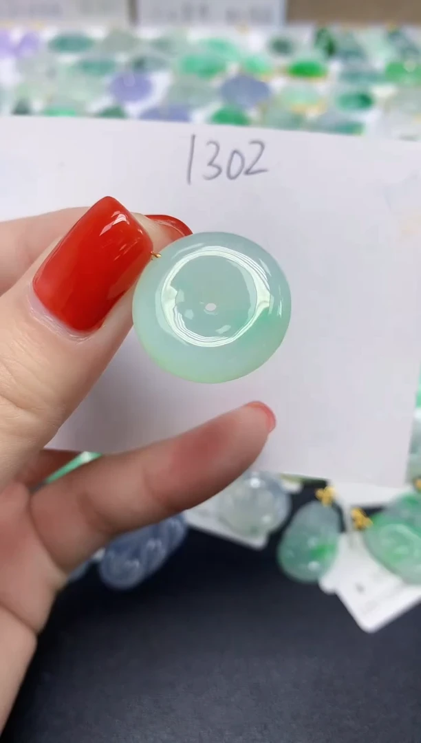 颈饰18K金镶嵌翡翠天然缅甸翡翠A货翡翠百元以上9元证书费自理