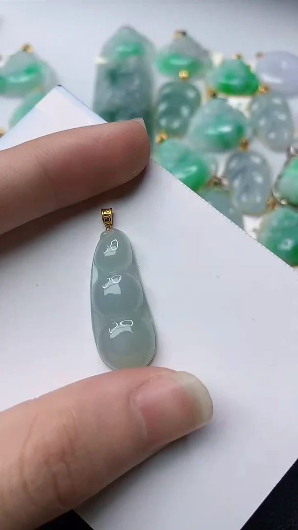 【闪购商品】翡翠颈饰18K金镶嵌2..........