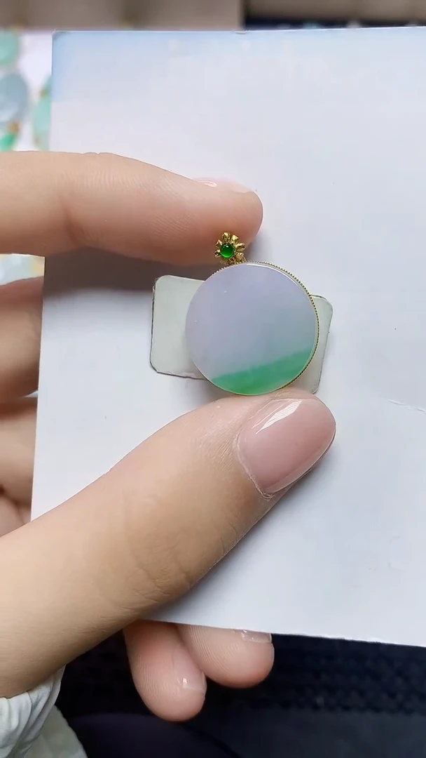 翡翠18K金镶嵌颈饰5164456464