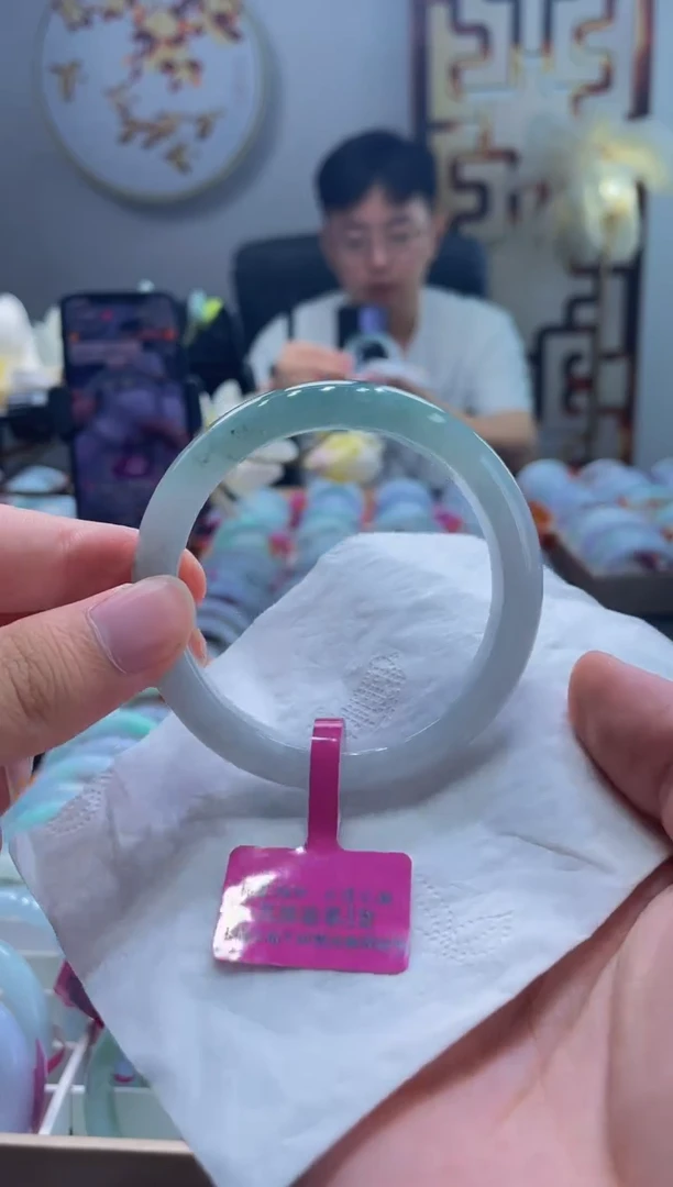 翡翠手镯未镶嵌219-56