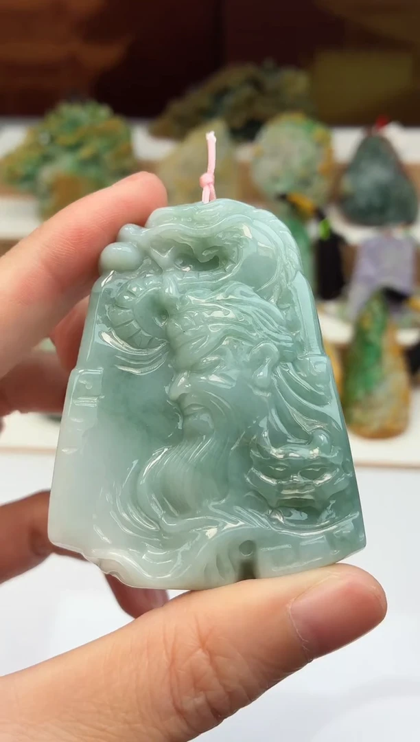 颈饰未镶嵌翡翠牌子