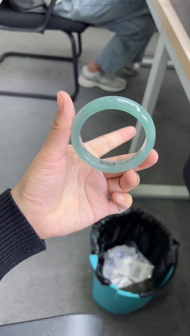 未镶嵌手镯翡翠手镯