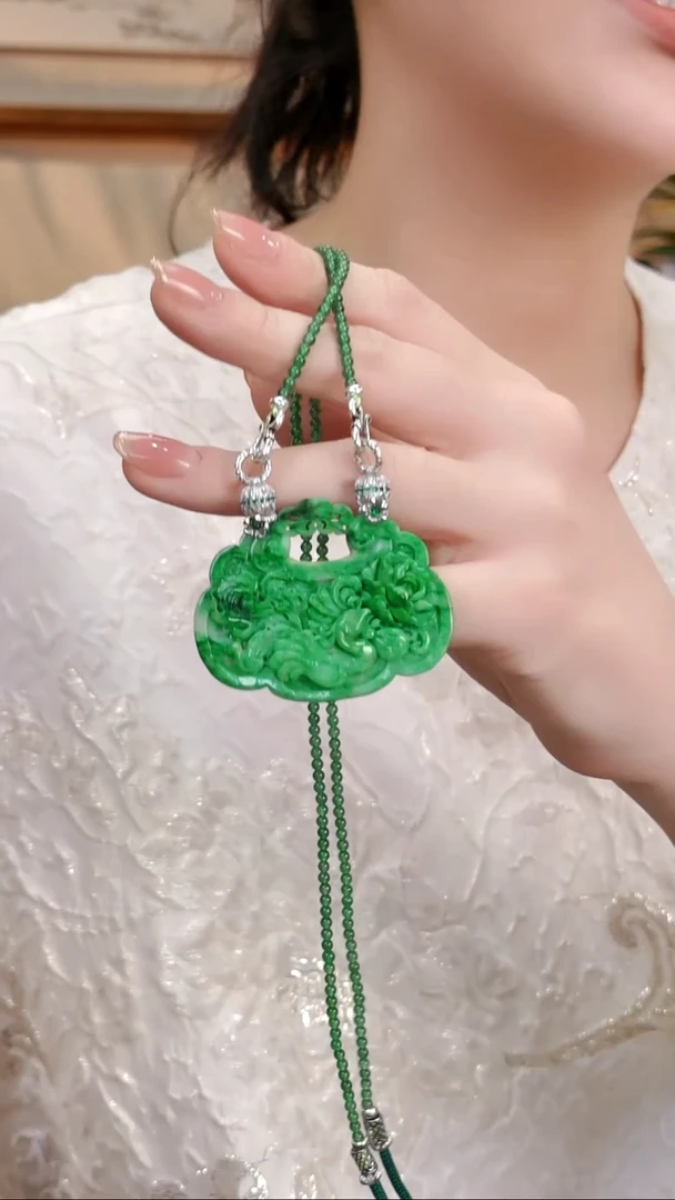 颈饰银S925镶嵌翡翠国风