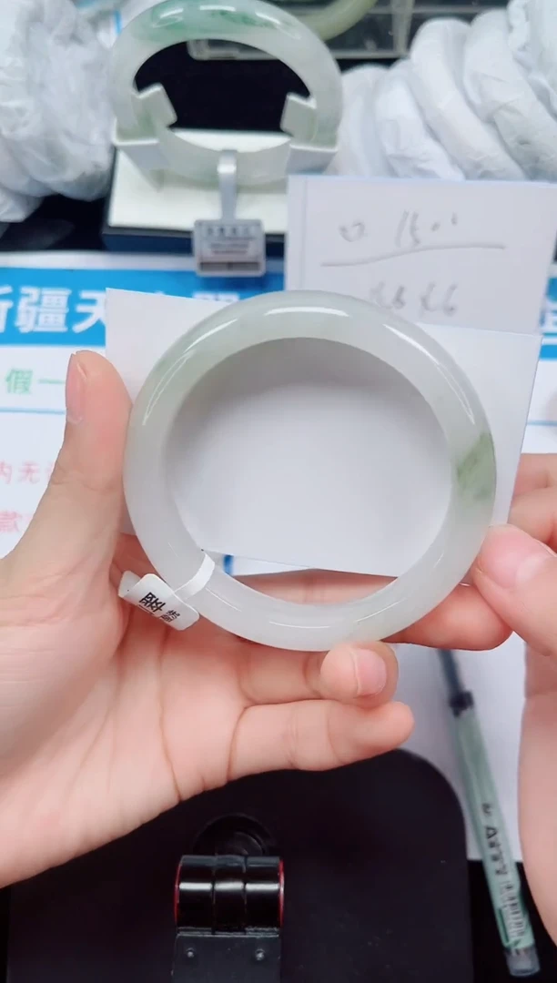 未镶嵌手镯石英质玉37-59/60