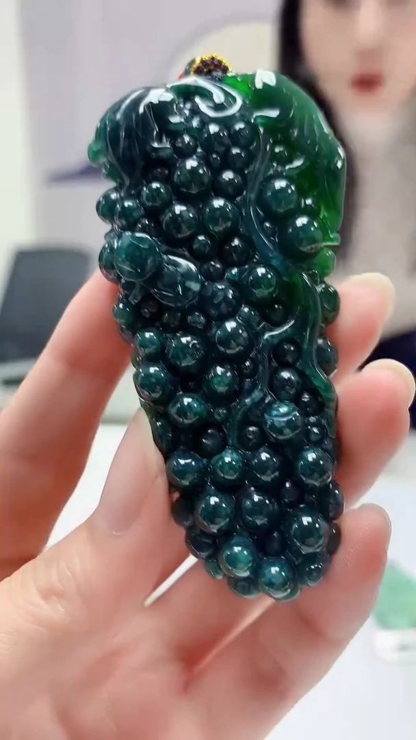 【闪购商品】定制翡翠未镶嵌4852zm-毛货挂件葡萄140