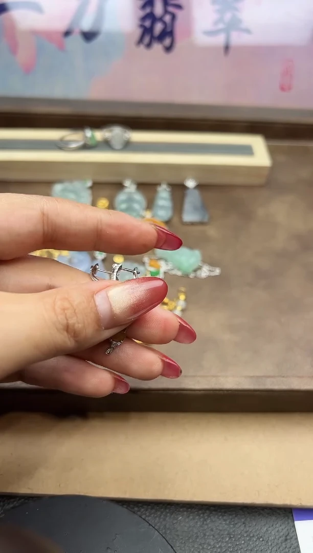 吊坠(不含链)18K金镶嵌翡翠勿拍