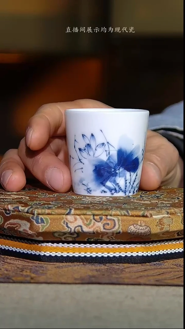 景德镇全手绘高温青花小可乐（微瑕）