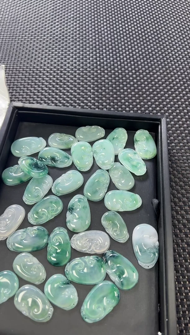 【闪购商品】翡翠吊坠(赠链)未镶嵌如意吊坠（多样性发一件）