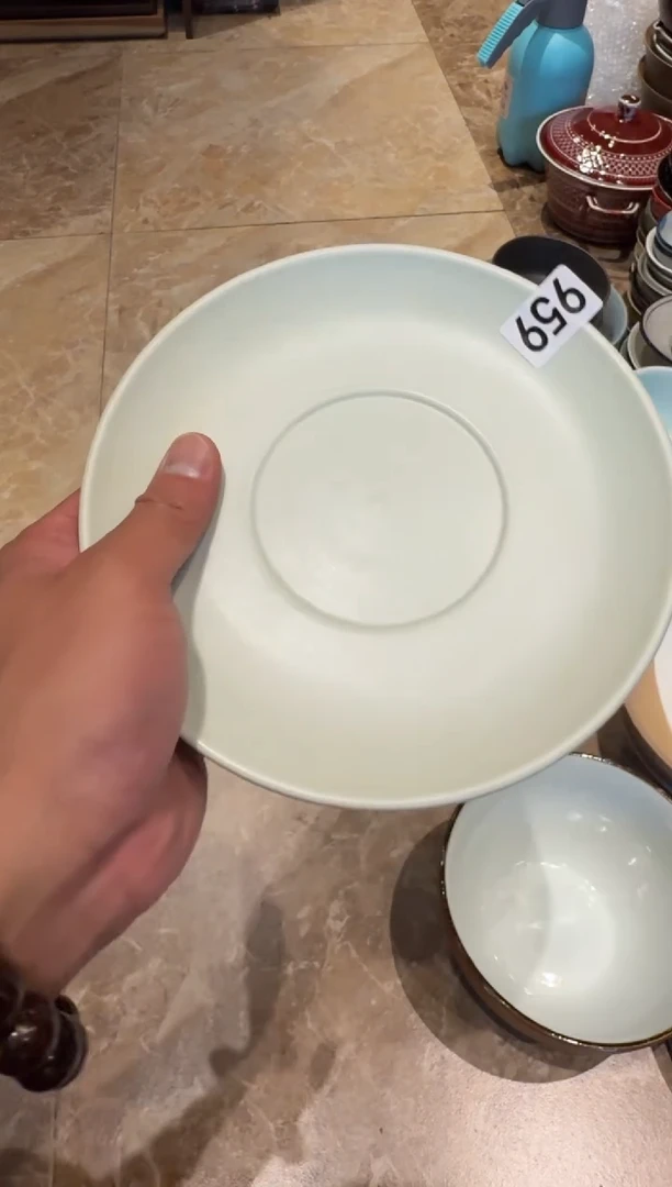 瓷片959 微瑕豆绿浅盘1个