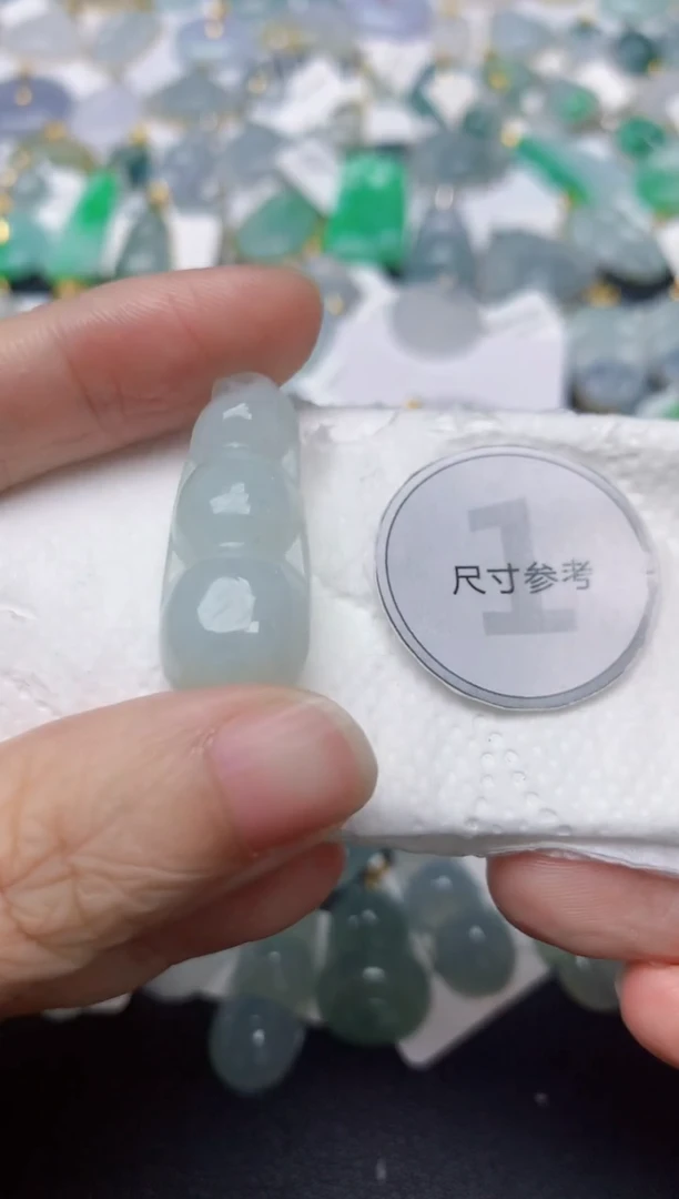 颈饰未镶嵌翡翠天然缅甸A货翡翠