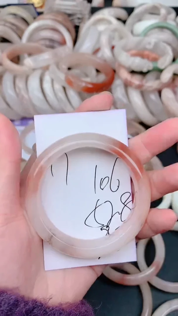 未镶嵌手镯石英质玉106