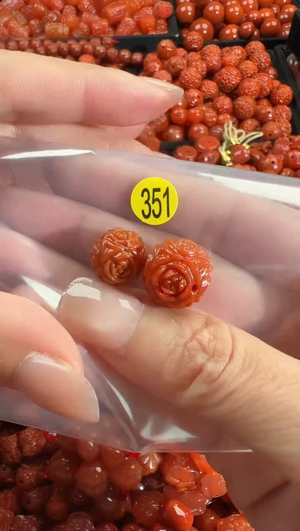 颈饰未镶嵌南红玛瑙1