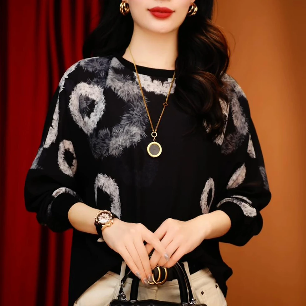 黑甜圈圈-高端长袖时尚上衣女显瘦显白百搭印花圆领减龄S25H1263