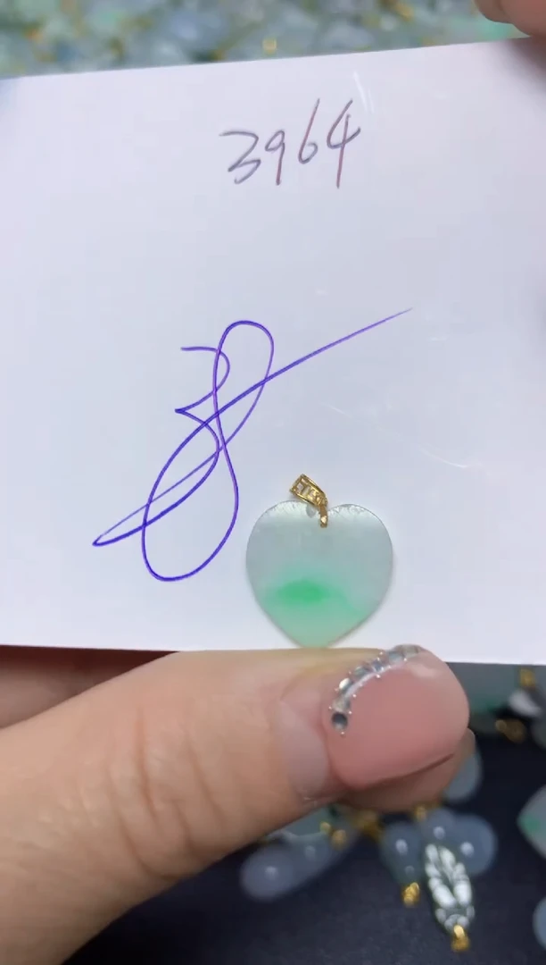 【闪购商品】翡翠挂件18K金镶嵌 天然翡翠A货