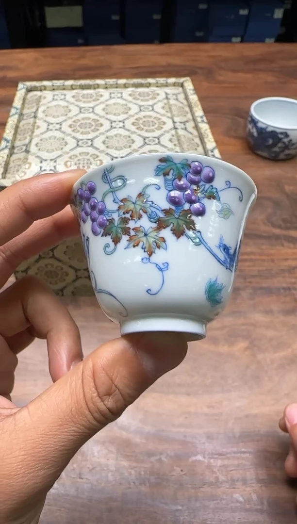G*六逸堂 青花斗彩松鼠葡萄 花神杯