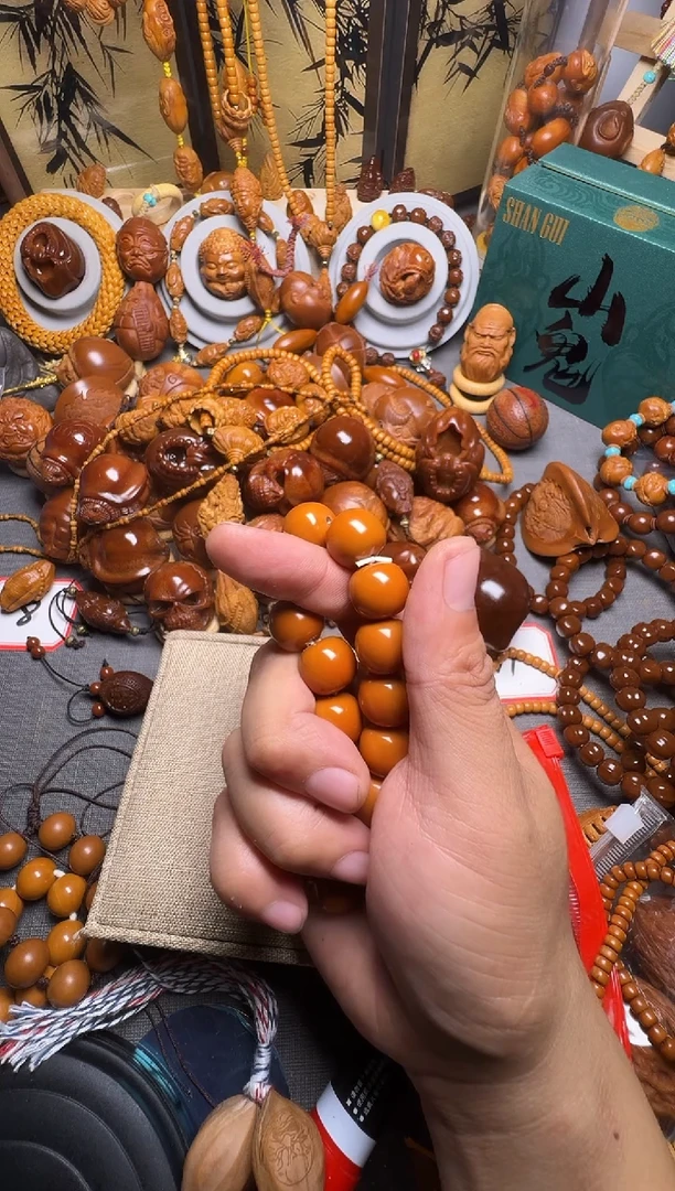 手串橄榄核?****活5分钱的