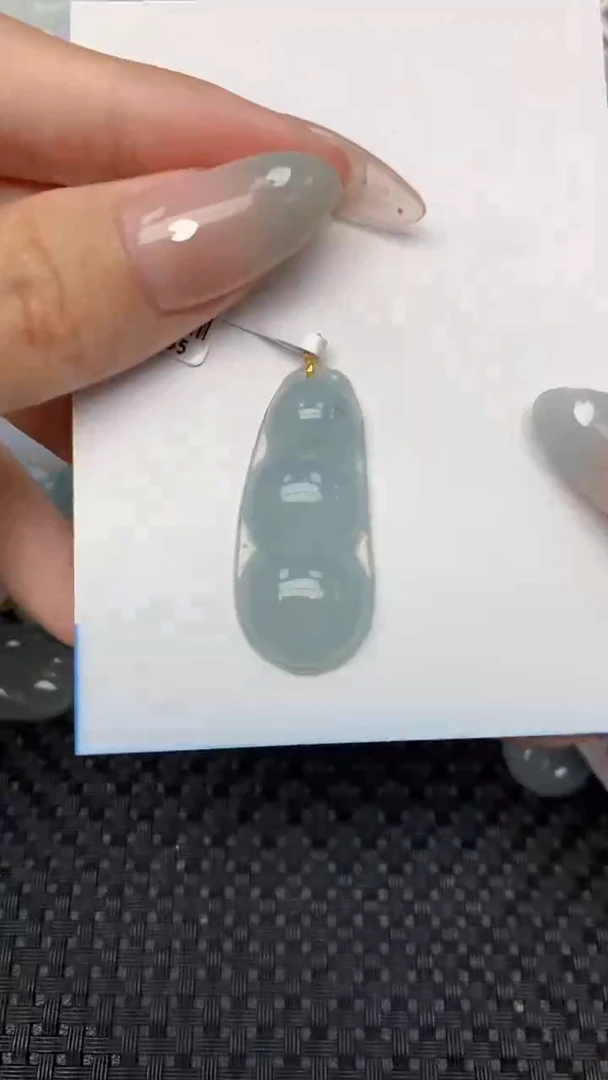 翡翠18K金镶嵌颈饰天然翡翠a货