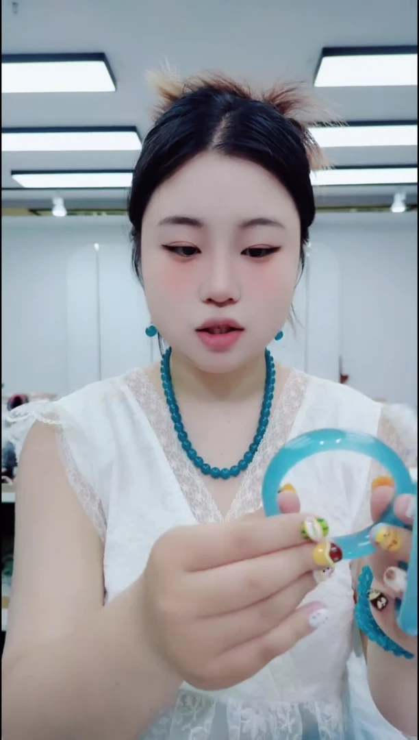 玛瑙/玉髓颈饰合金2122正圈手镯