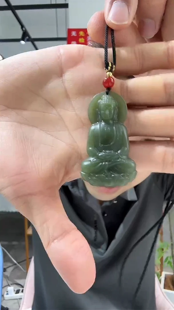 和田玉未镶嵌颈饰大日如来吊坠  多样性发