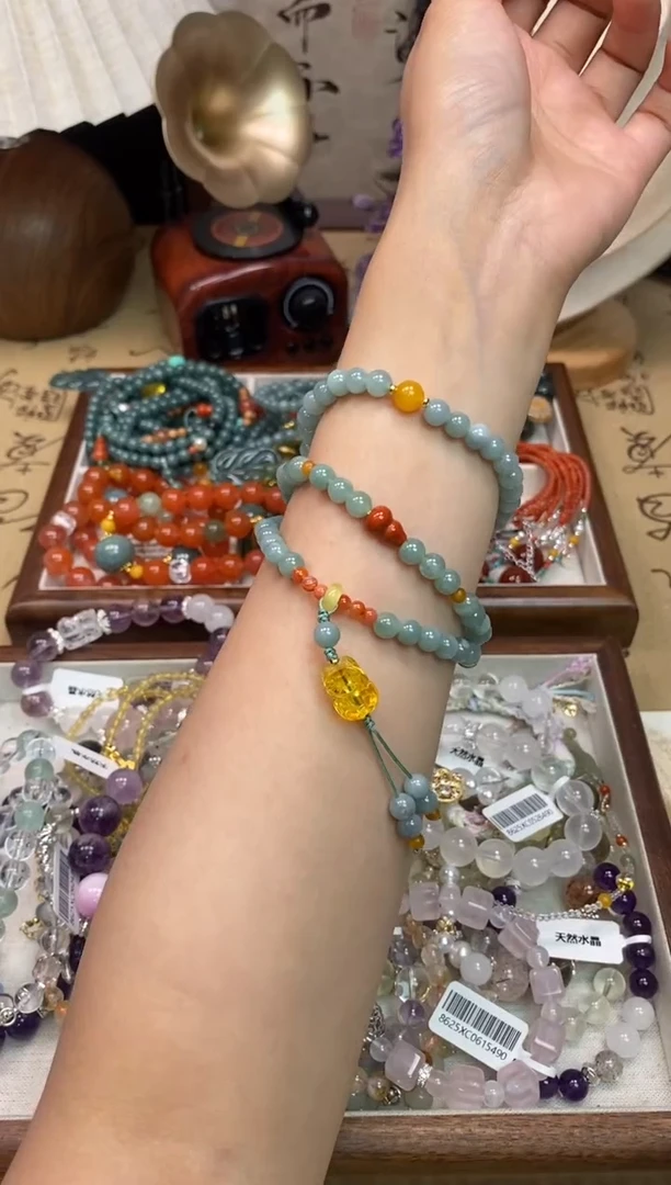 手饰翡翠未镶嵌304