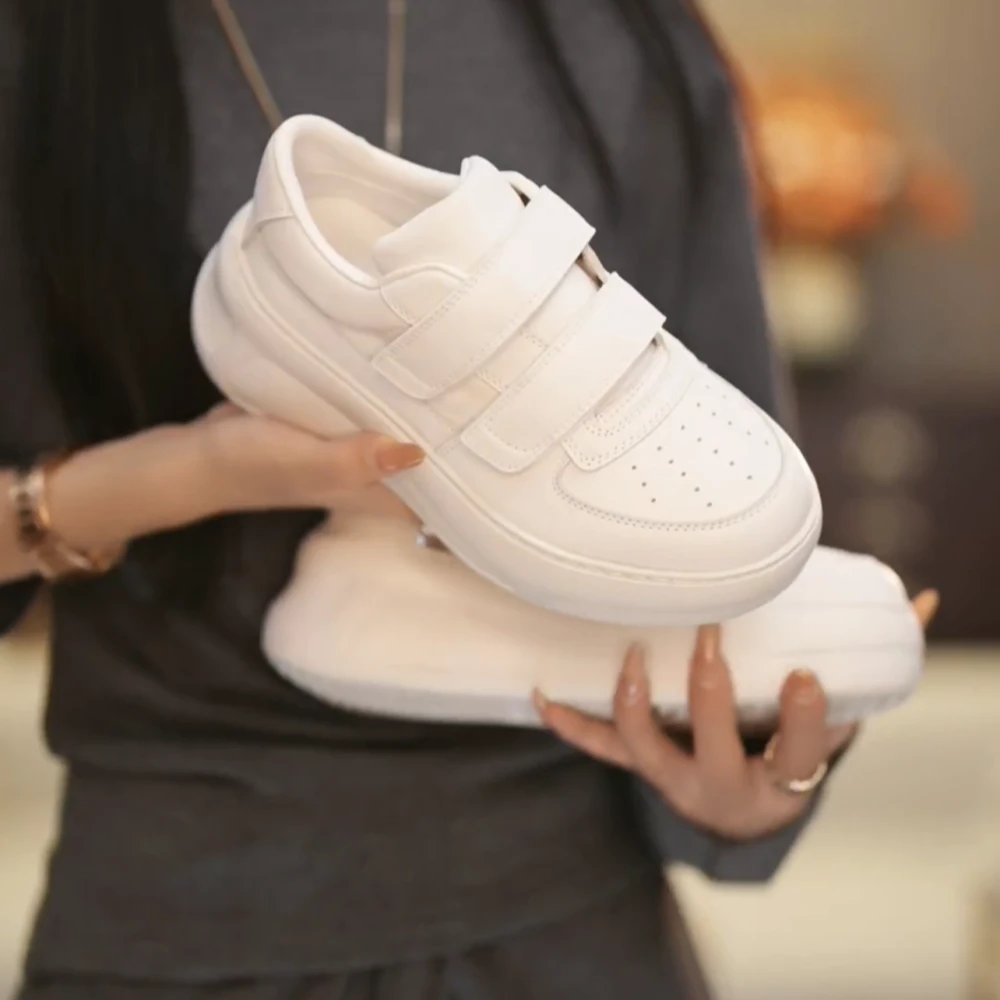 【嘉琪】明星款 牛皮革魔术贴7公分女增高小白鞋-RL0031