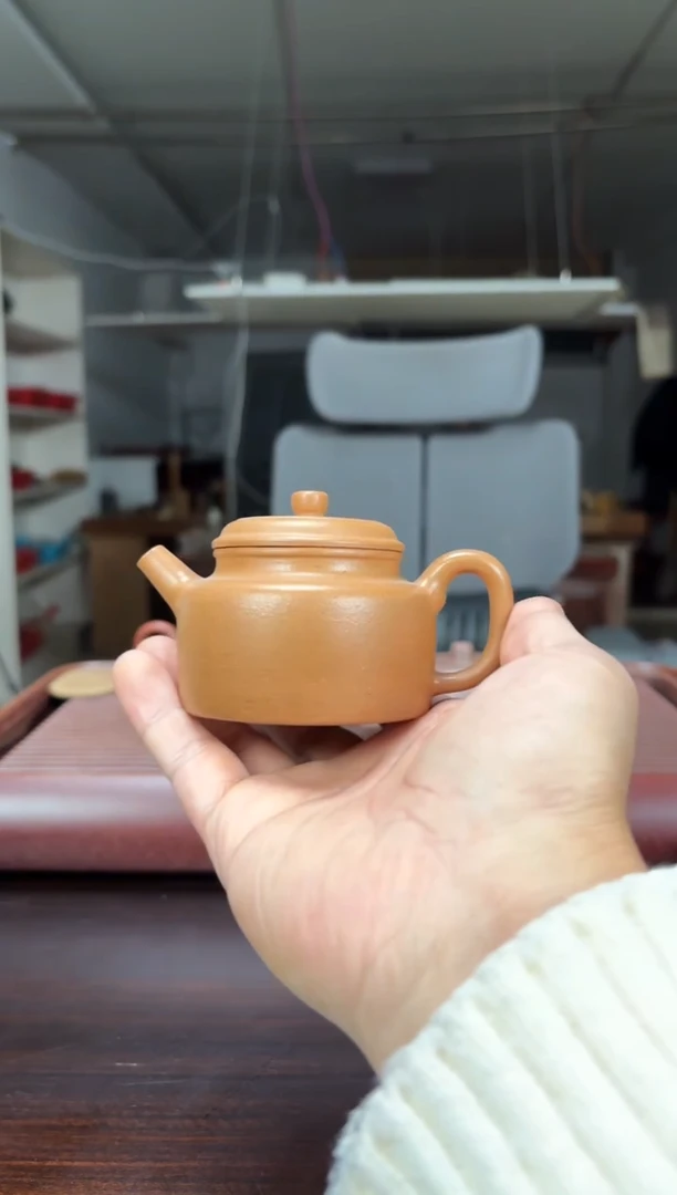 茶壶紫砂半手工段泥德钟140毫升