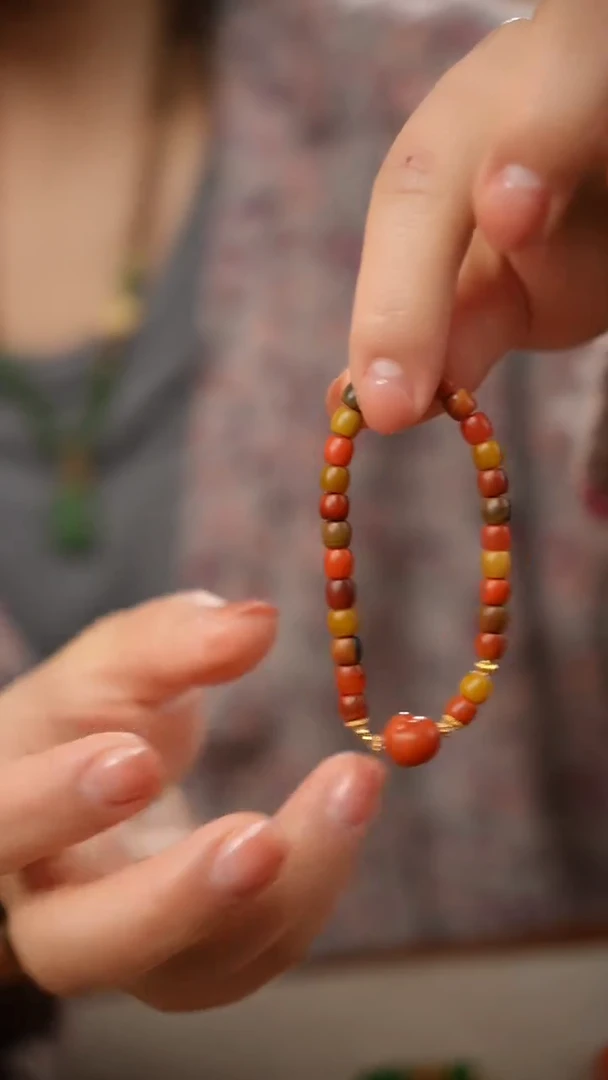 【闪购商品】南红玛瑙手链未镶嵌直切珠包浆料