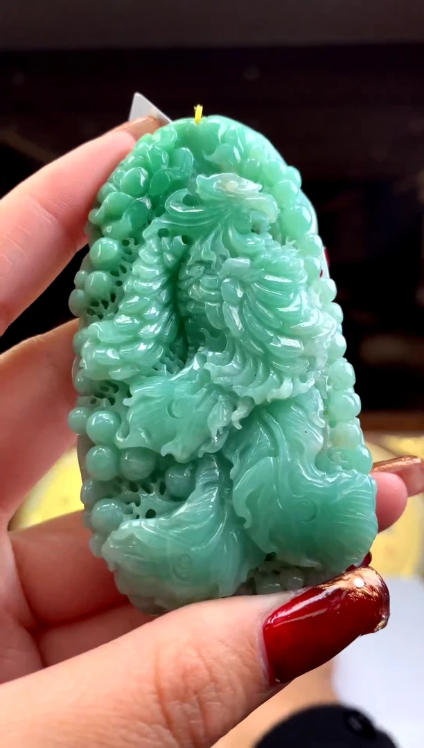 【闪购商品】定制翡翠未镶嵌天然A货翡翠挂件（拍一发一）