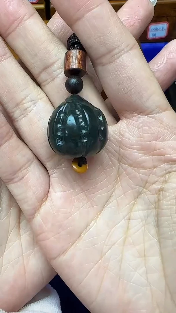 未镶嵌和田玉挂件云*1