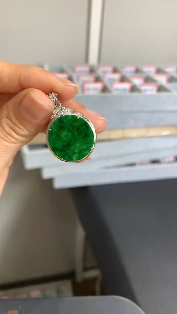 【闪购商品】翡翠颈饰银S925镶嵌翡翠