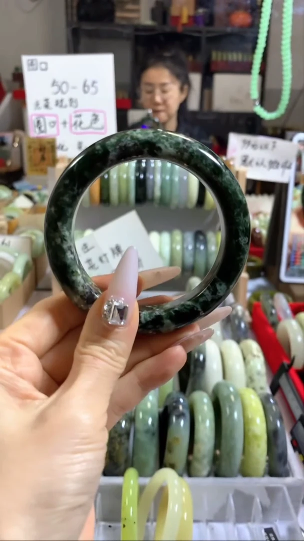 未镶嵌岫玉手镯35 60+