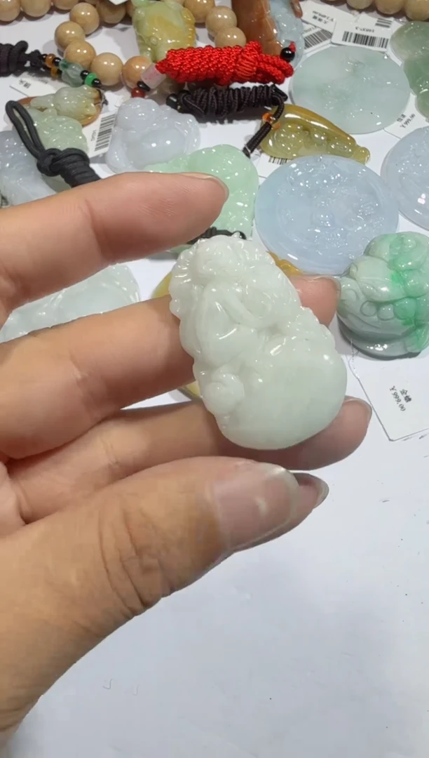 【闪购商品】翡翠吊坠(不含链)未镶嵌00001994