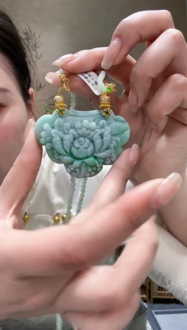 【闪购商品】翡翠颈饰未镶嵌吊坠