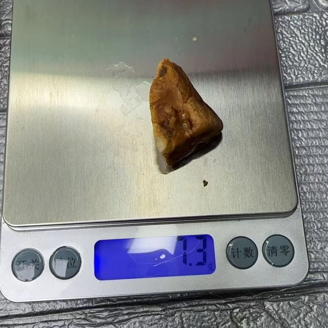 天然琥珀蜜蜡乌料