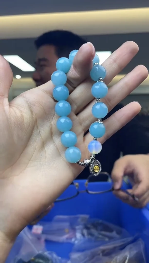 【闪购商品】海蓝宝石手串未镶嵌多样性发一件