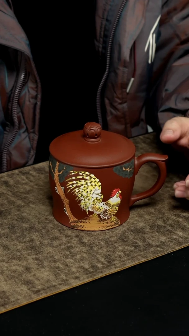 【闪购商品】紫砂茶杯紫泥 平面泥绘款公鸡杯