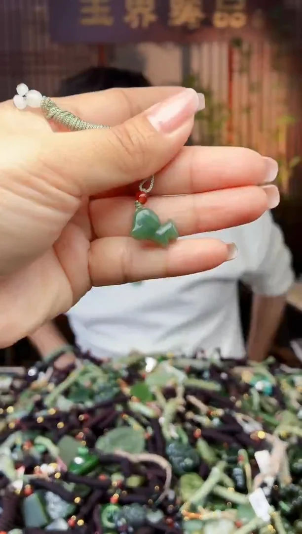 颈饰未镶嵌和田玉多样性发货拍一发一