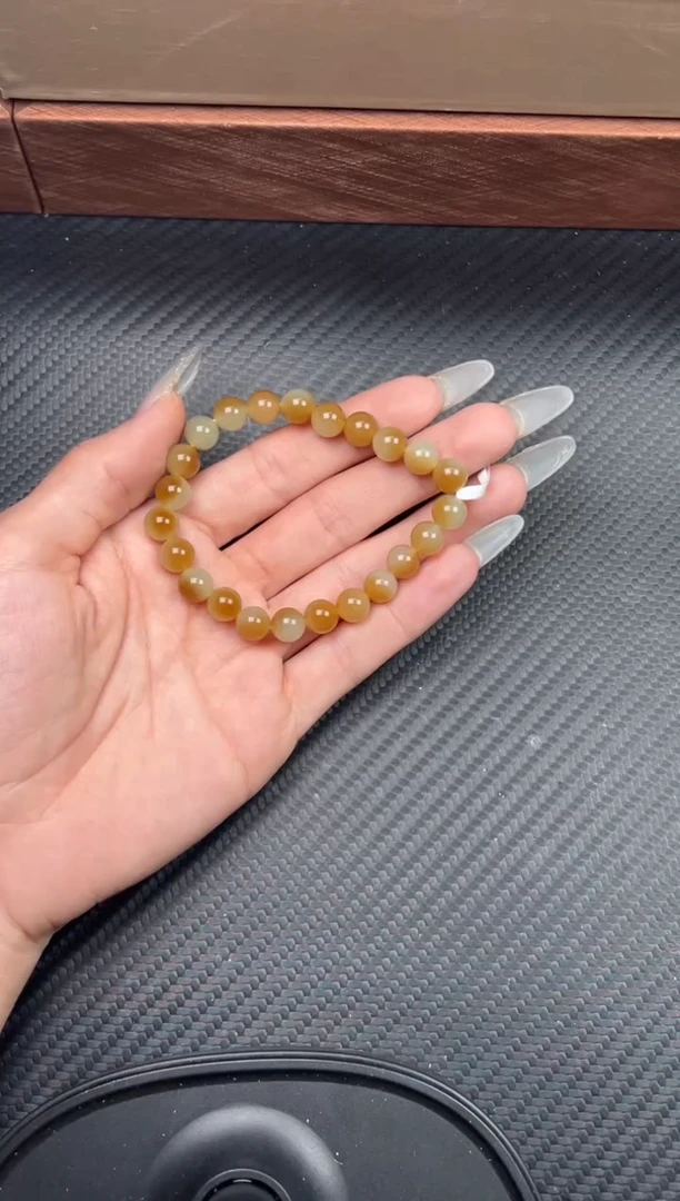 未镶嵌手串和田玉若羌微色差卡8手串