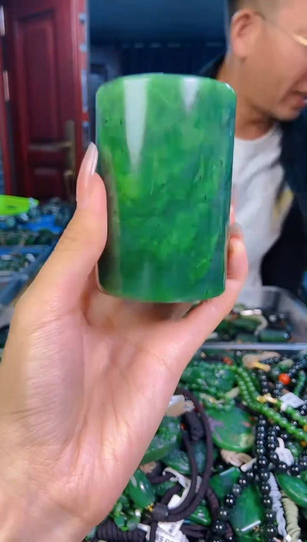 未镶嵌和田玉摆件1