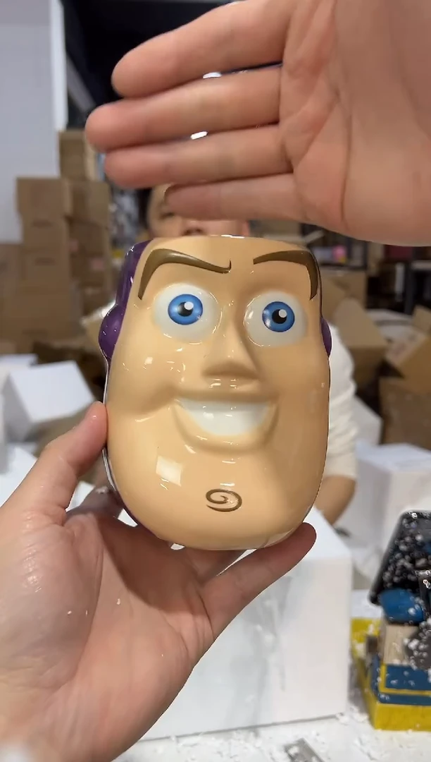 瓷片巴斯光年水杯