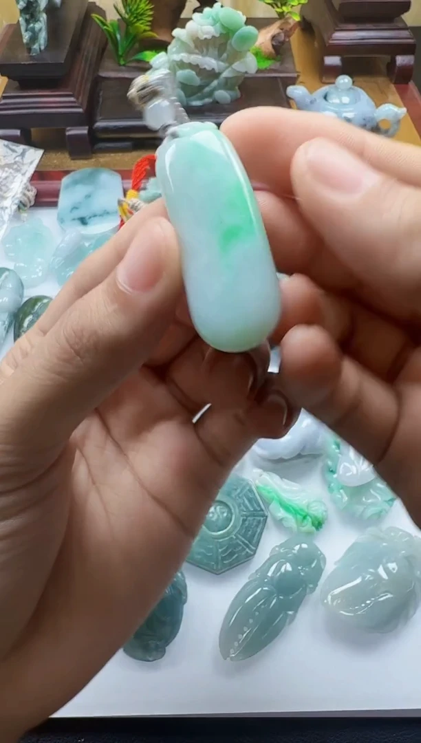 吊坠(不含链)未镶嵌翡翠1