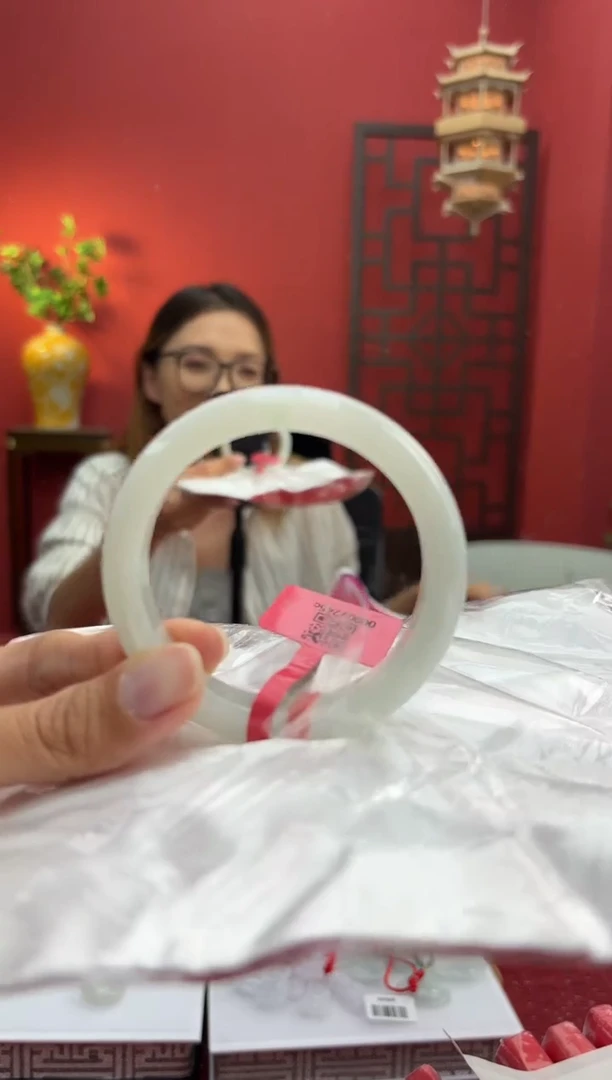 未镶嵌手镯翡翠翡翠手镯2