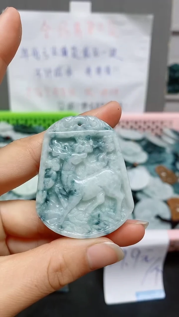 【闪购商品】翡翠颈饰未镶嵌天然翡翠A货