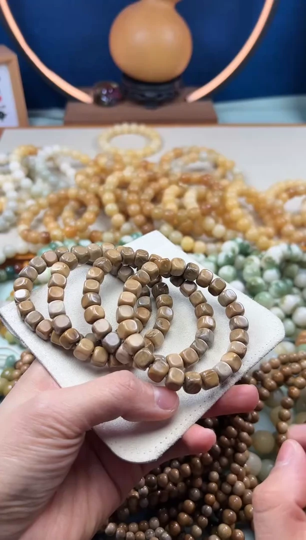 【闪购商品】菩提根/象牙果吊坠0.8特级库克妖花六方1243