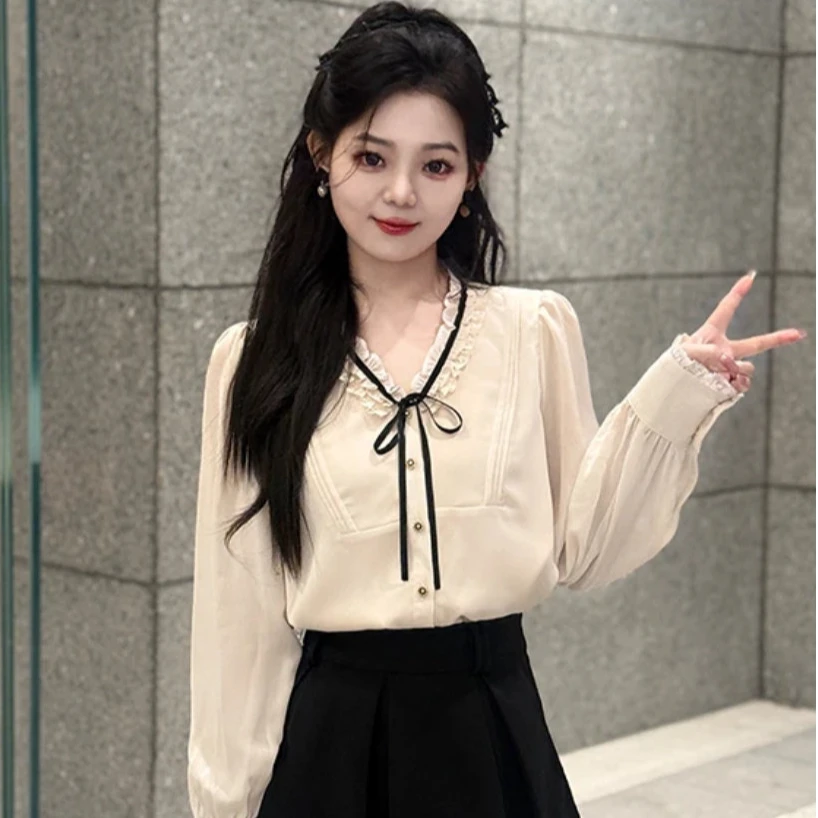 温柔风洋气长袖撞色V领绑带蝴蝶结木耳边衬衫短裙时尚网红两件套